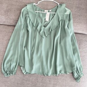 Aritzia Wilfred Elegant KISSA blouse sz S
